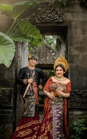 AYUK & WAHYUDI